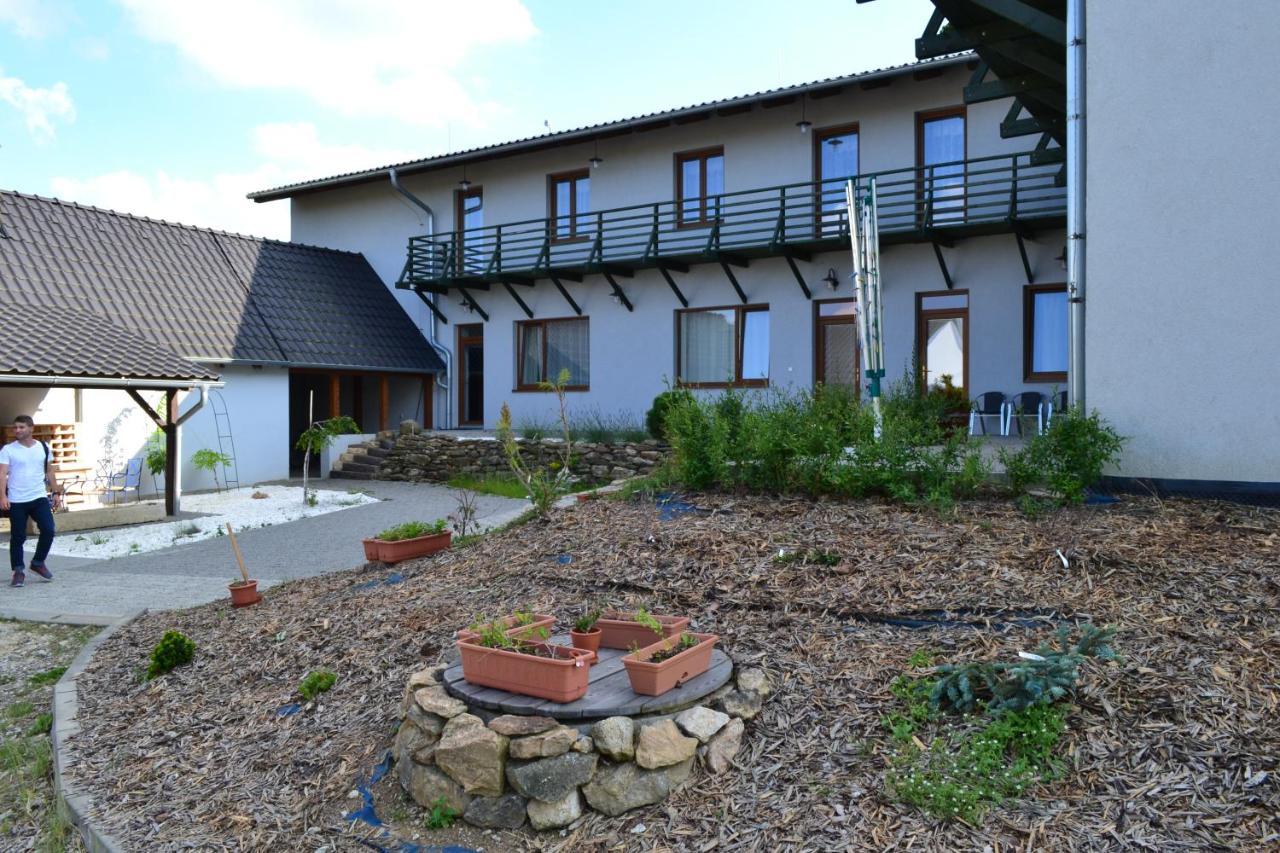 Penzion Kundratice Exteriör bild